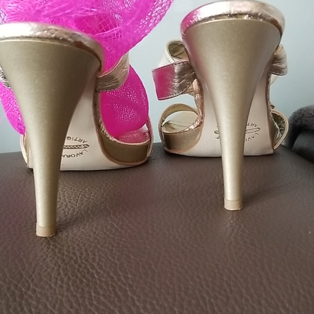 Heels - Picture 3 of 6